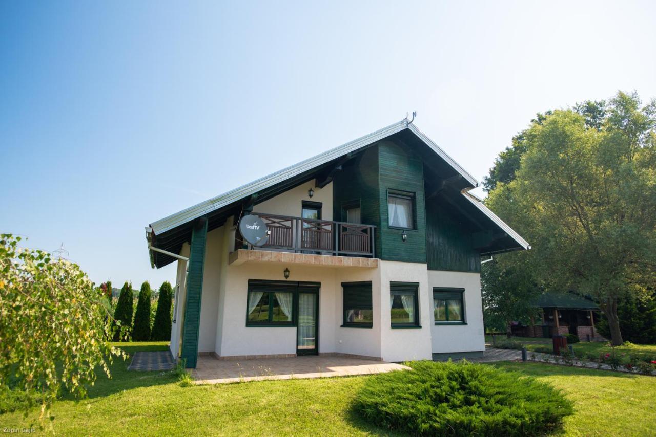 Hotel & Distillery Monogram Gradac  Exterior photo